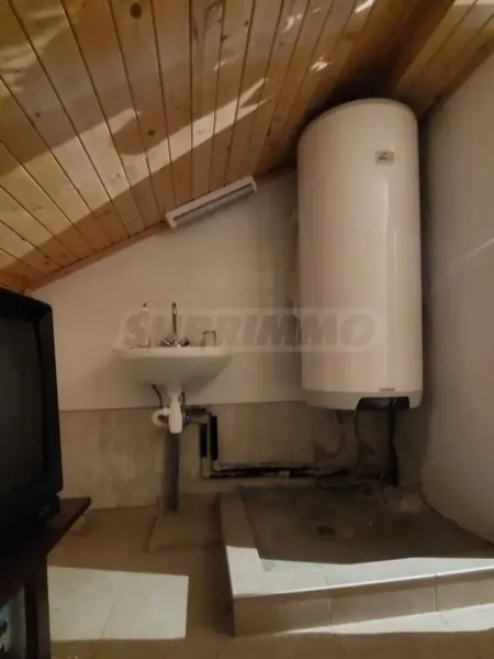 Spacious, Fully Furnished House with Garden in Burgas - Image 5