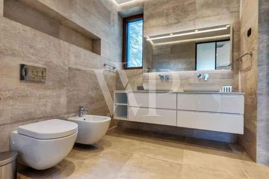 Spacious Luxury Apartment in Prime Belgrade Location, 3 Bedrooms - Image 3