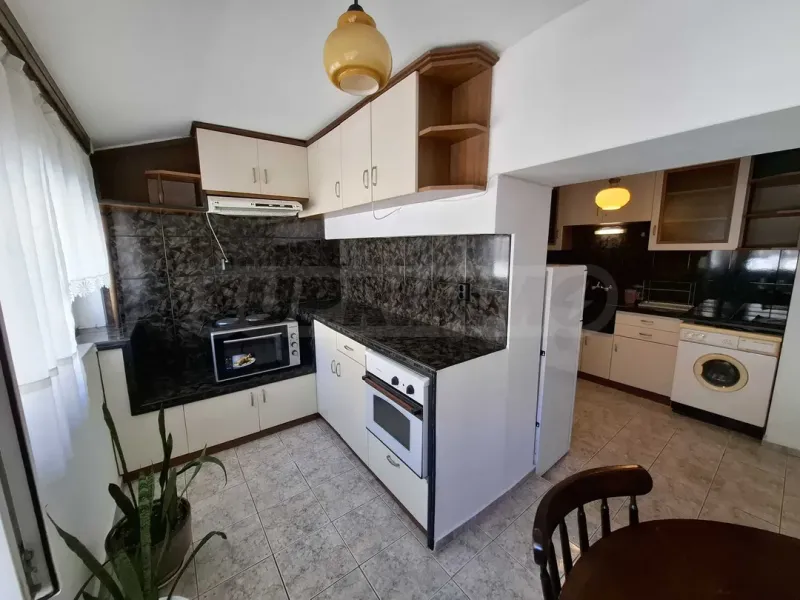 Spacious Fully Furnished Apartment in Varna's "Sportna Zala" Area - Image 2