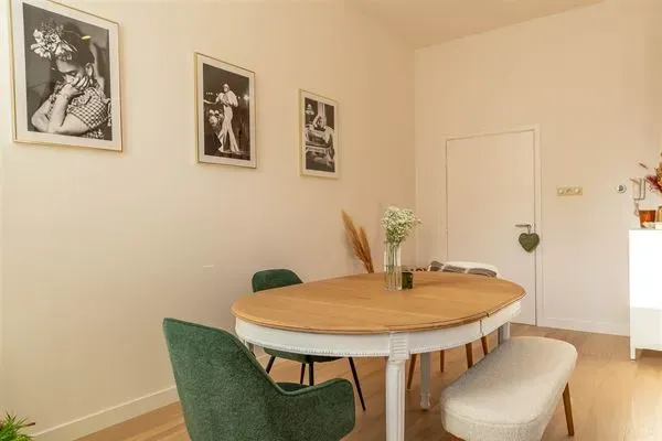 Bright 1-Bedroom Apartment with Terrace in Ukkel, Belgium - Image 5