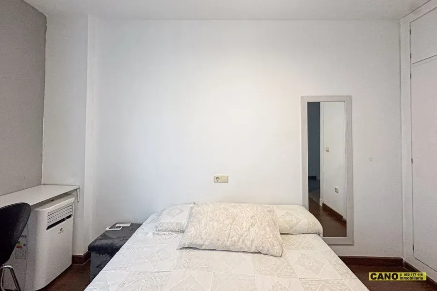 Spacious 5-Bedroom Triplex with Pool in Cabo de Gata, Almería - Image 2