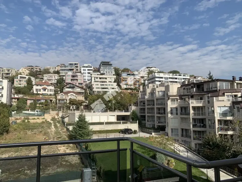 Spacious 3-Bedroom Apartment with Sea Views in Varna's Brzha District - Image 3