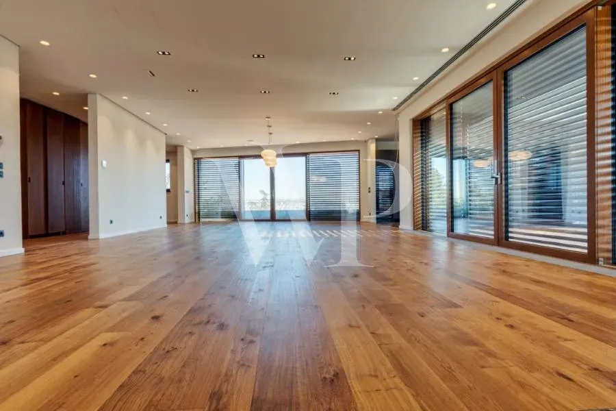 Spacious Luxury Apartment in Prime Belgrade Location, 3 Bedrooms - Image 2