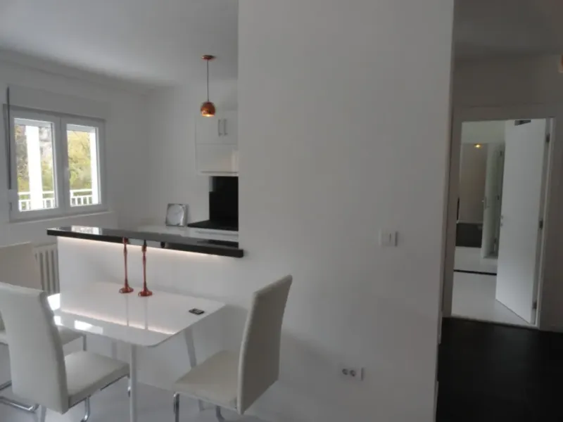 Stylish 1-Bedroom Apartment with Terrace Near Belgrade University - Image 3