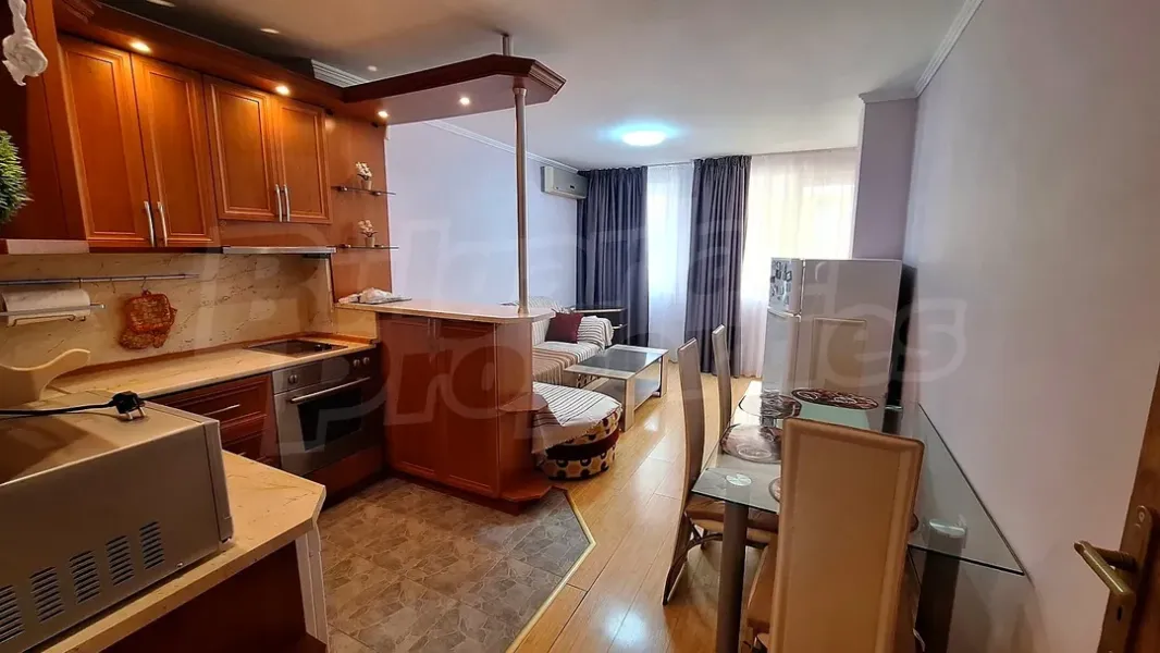 Fully Furnished 1-Bedroom Apartment in Varna's Levski 1 District - Image 4