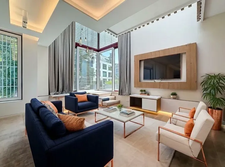 Contemporary House with Garden, Terrace & Garage in Brussels - Image 2