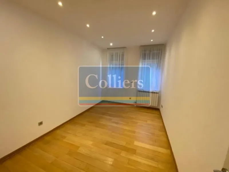 Spacious 4-Bedroom Apartment with Terraces in Belgrade's Senjak - Image 1