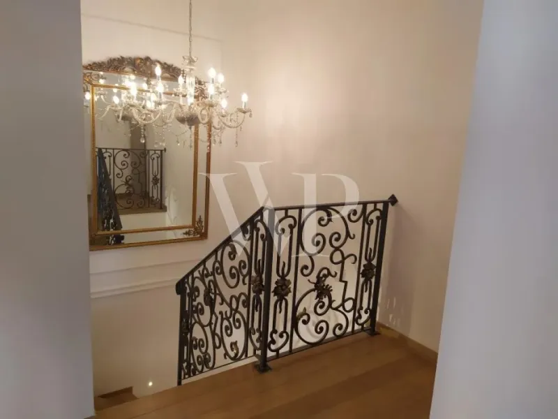 Modern Duplex Apartment with Elevator in Vracar, Belgrade - Image 5