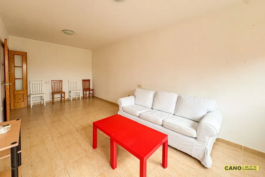Spacious 2-Bedroom Apartment with Terrace and Garage in Huércal de Almería - Image 3