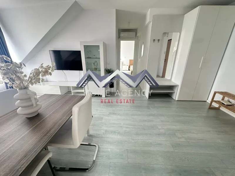 Spacious 3-Bedroom Fully Furnished Apartment in Otopeni, Romania - Image 4