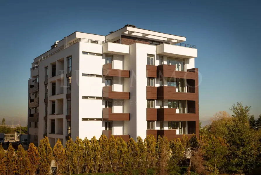 Spacious One-Bedroom Apartment Near Cable Car & Park - Image 2