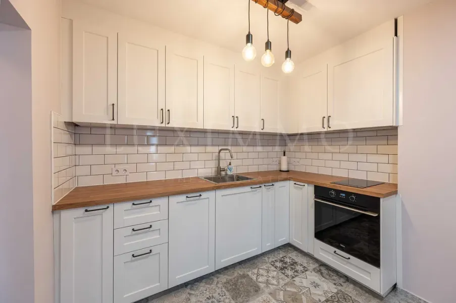 Spacious Four-Bedroom Maisonette in Sofia’s Reduta District - Rent - Image 4