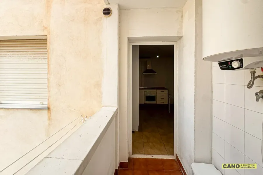 Spacious 3-Bedroom Apartment with Garage and Elevator in Viator - Image 5