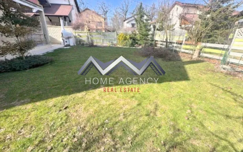 Spacious 5-Bedroom Villa in Corbeanca Forest - Fully Furnished - Image 5