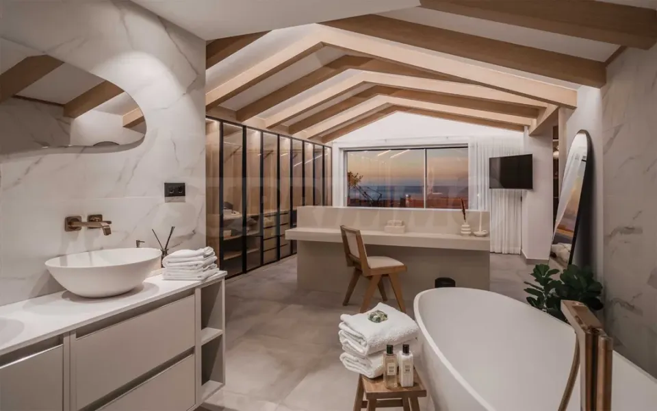 Luxury Marbella Penthhouse with Ocean Views - Image 5