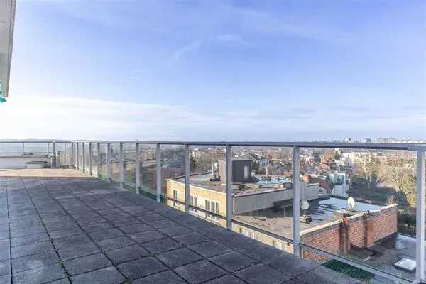 Corner Messidor Penthouse: XXL Terrace, Breathtaking Views & Modern Living - Image 5