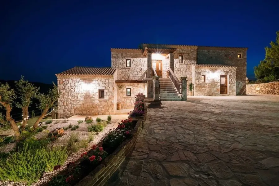 Stunning Zakinthos Villa: Infinity Pool, 7 Bedrooms, Sea Views - Image 5