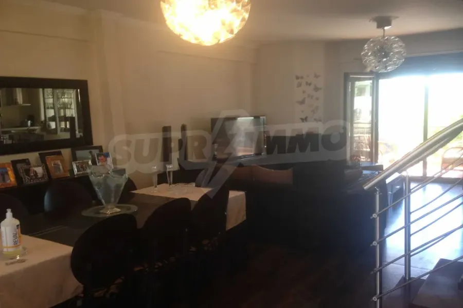 Charming House in Kallithea, Halkidiki with Stunning Views - Image 4