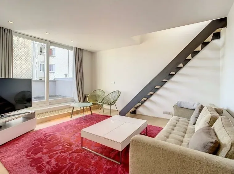 Exceptional Mansion with Royal Gardens – 5 Bedrooms – Brussels - Image 3