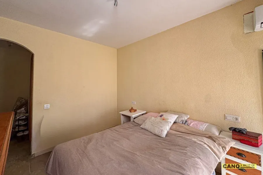 Spacious 3-Bedroom Apartment with Pool & Garage in Aguadulce - Image 1