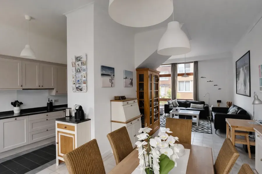 Spacious House in Jette Near King Baudouin Park - 3 Bed, Garden - Image 3