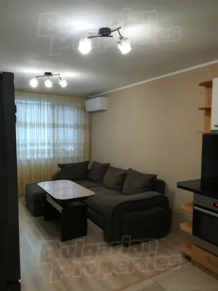 Fully Furnished One-Bedroom Apartment in Kyuchuk Parizh, Plovdiv - Image 5