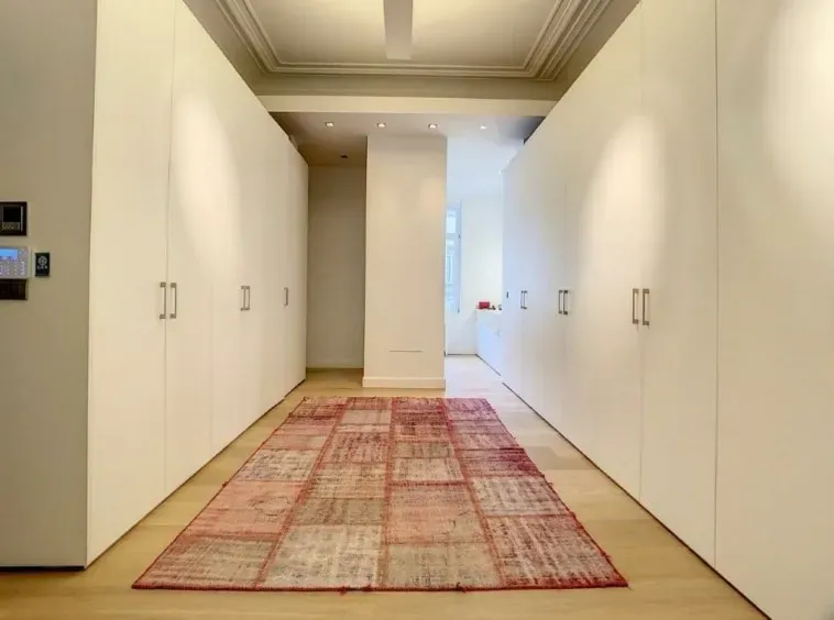 Exceptional Mansion with Royal Gardens – 5 Bedrooms – Brussels - Image 3