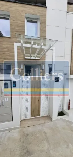 Spacious Modern House with Rooftop Terrace - Belgrade - Image 5