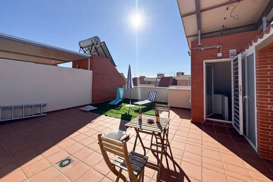 Spacious Triplex Apartment with 4 Bedrooms in Huércal de Almería - Image 2