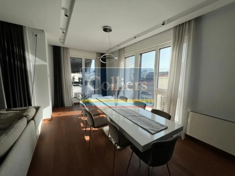 Luxury 4BR Apartment with Pool & Garage in Belgrade's Vracar - Image 3