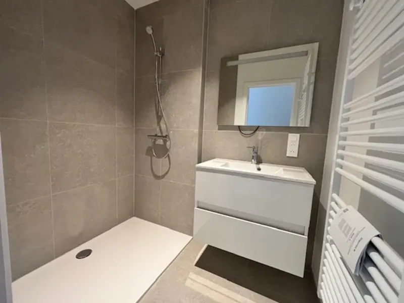 Bright 2-Bedroom Apartment with Terrace in Mons - Unfurnished Rental - Image 5