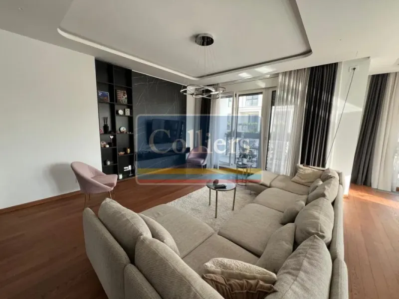 Luxury 4BR Apartment with Pool & Garage in Belgrade's Vracar - Image 2