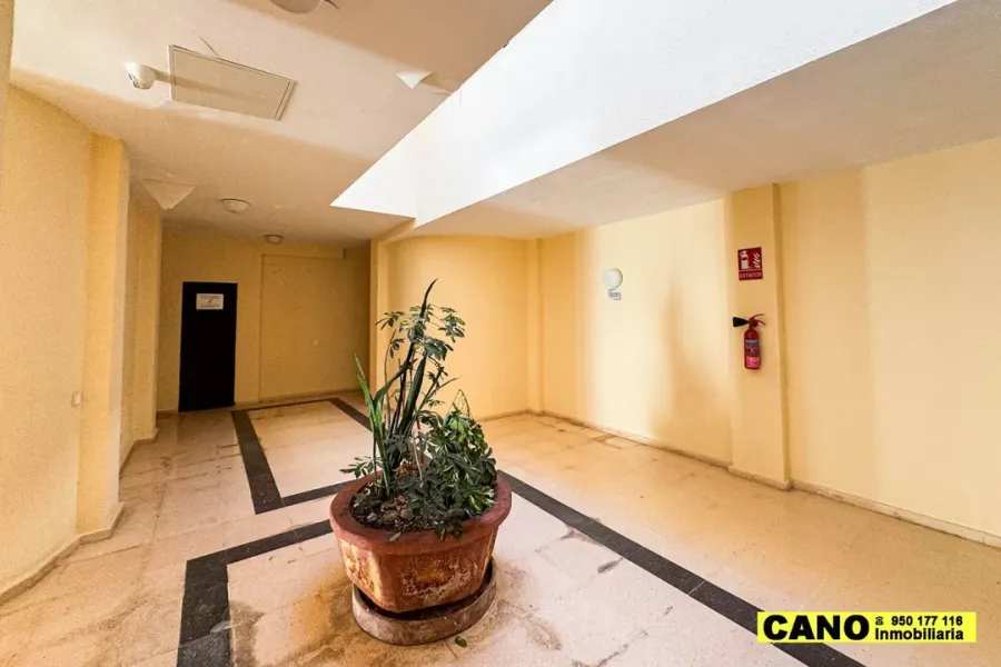 Spacious Duplex Apartment with Sea Views in Almerimar, Spain - Image 3