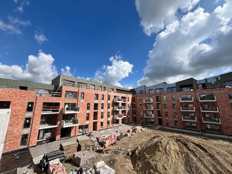 Spacious 2-Bedroom Apartment with Terrace in Mons, Belgium - Image 1