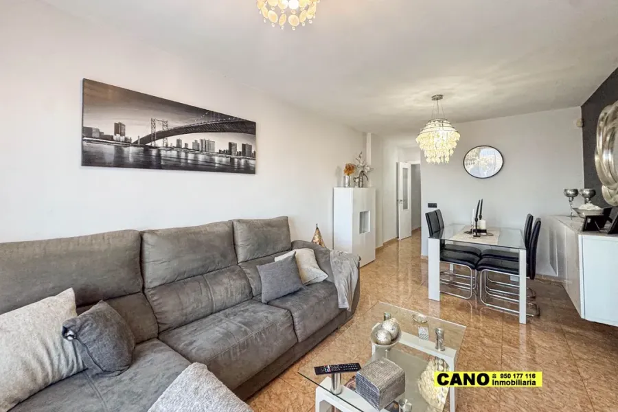 Spacious 3-Bedroom Apartment with Solar Panels in Vícar - Image 2