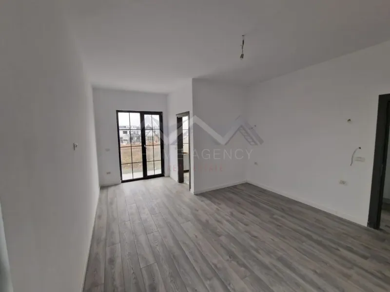 Spacious 3-Bedroom House in Otopeni with Pool & Garden - Image 5