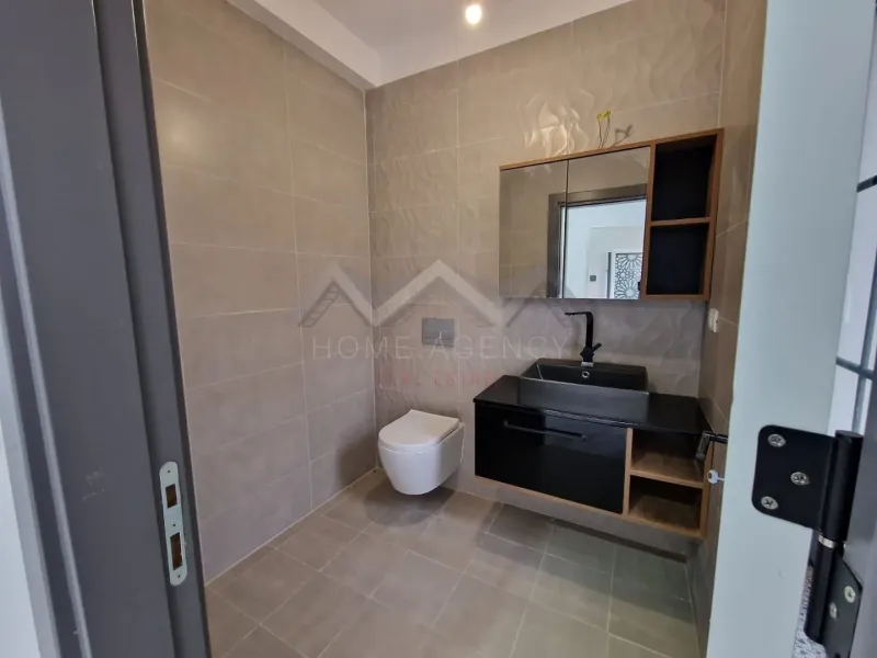 Spacious 3-Bedroom House in Otopeni with Pool & Garden - Image 4