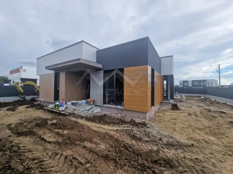 Spacious House in Balotești with Garden & Modern Features - Image 5