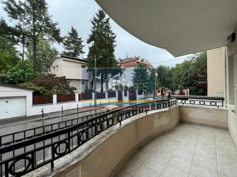 Spacious 3-Bedroom Apartment with Terrace in Belgrade - Senjak - Image 3