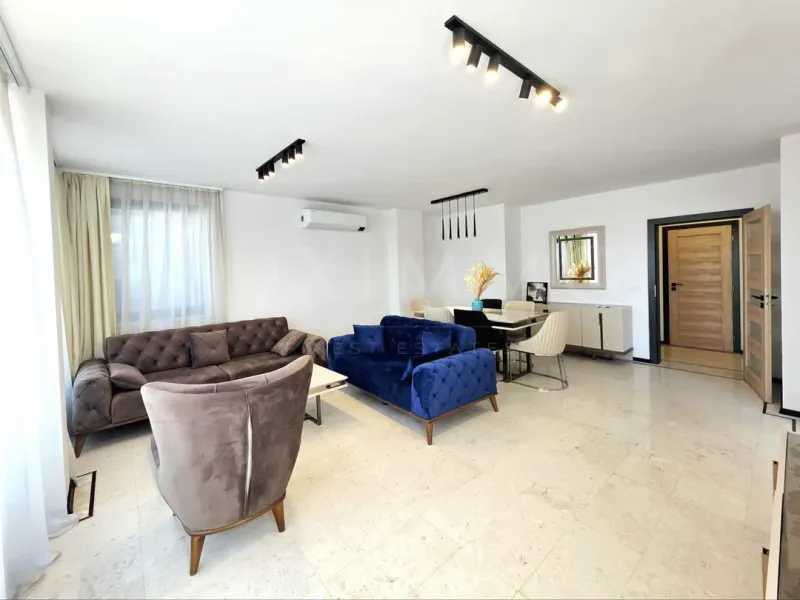 Spacious, Fully Furnished Apartment with Stunning Views - Image 4