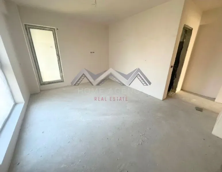 Spacious 3-Bedroom Apartment in Central Otopeni, Romania - Image 3