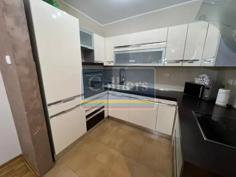 Spacious 3-Bedroom Apartment with Garage Near Church of Saint Sava - Image 2