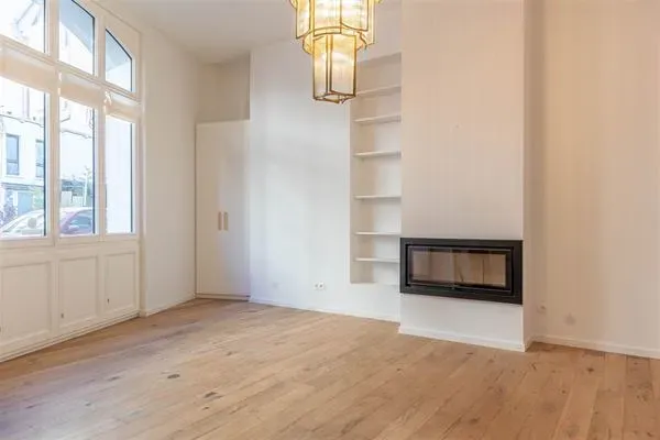 Charming Neo-Classical House with Terrace in the Heart of Châtelain - Image 2