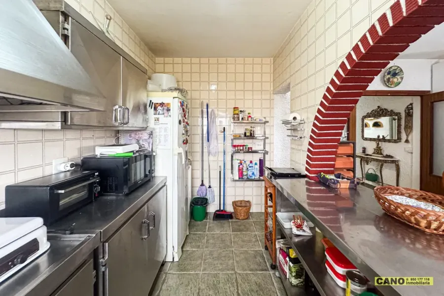 Spacious Cortijo with Land in Níjar, Spain - 3 Bedrooms - Image 2