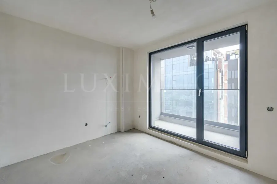 Spacious Four-Bedroom Apartment Near Future Metro Station - Image 5