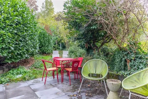 Uccle Border Townhouse: Four Bedrooms, Authentic Charm & Heritage. - Image 5