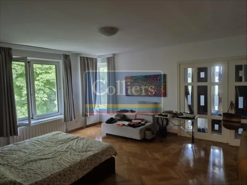 Spacious Family House with Garden in Belgrade's Quiet Area - Image 4