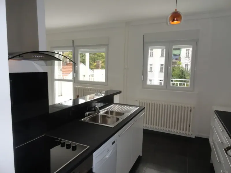 Stylish 1-Bedroom Apartment with Terrace Near Belgrade University - Image 5