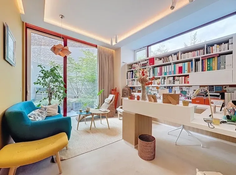 Contemporary House with Garden, Terrace & Garage in Brussels - Image 3