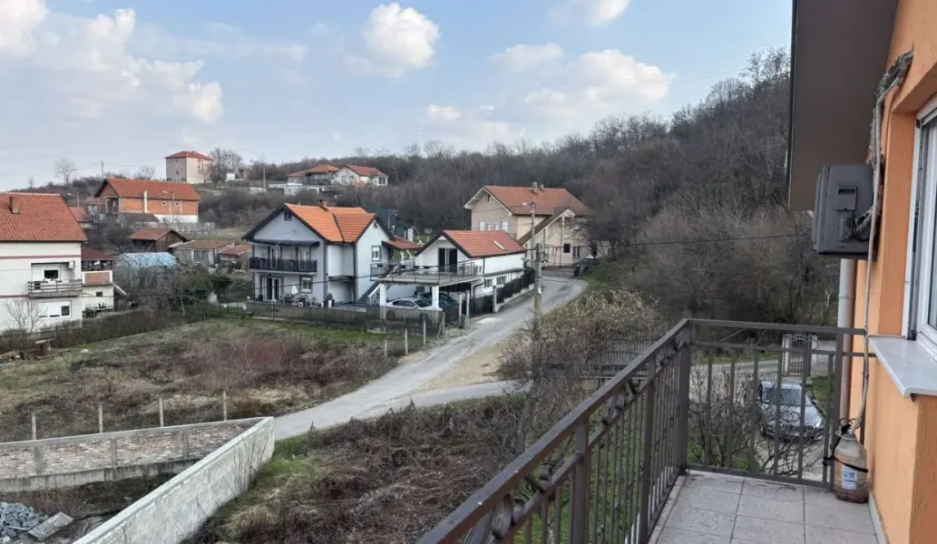 Spacious 2-Bedroom Apartment with Terrace in Quiet Kaluđerica, Belgrade - Image 1